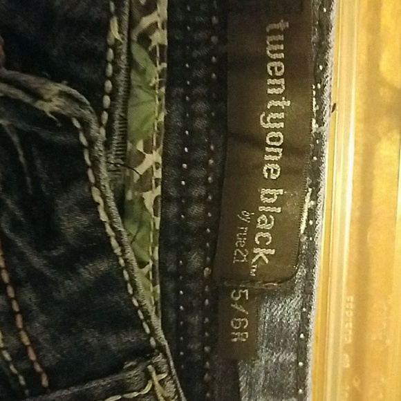 Jeans - Picture 4 of 5